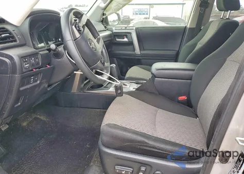 2023 Toyota 4Runner Se z USA, uszkodzony, nr VIN JTEMU5JR2P6158519